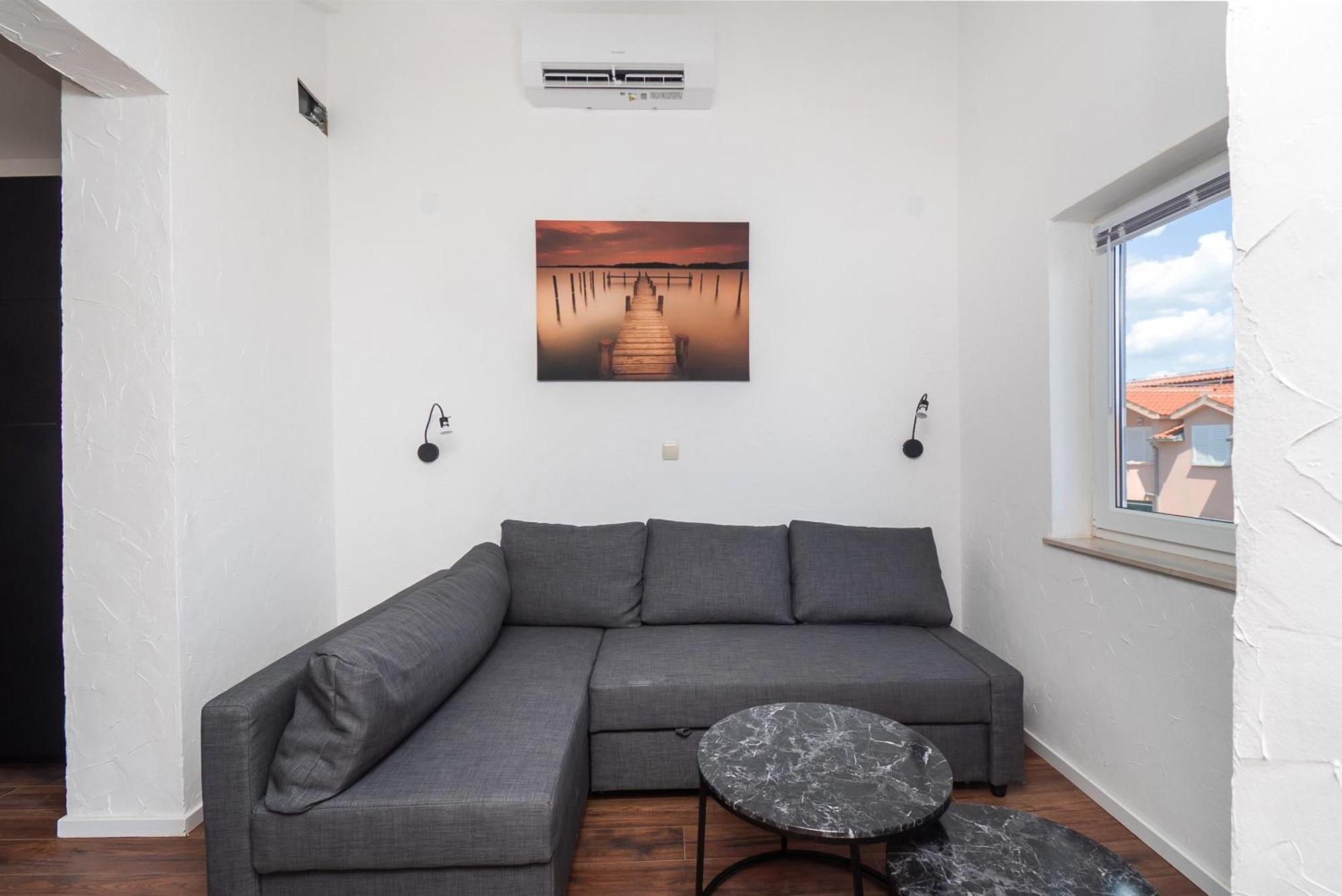 Apartments And Rooms Mladen Vodice Cameră foto