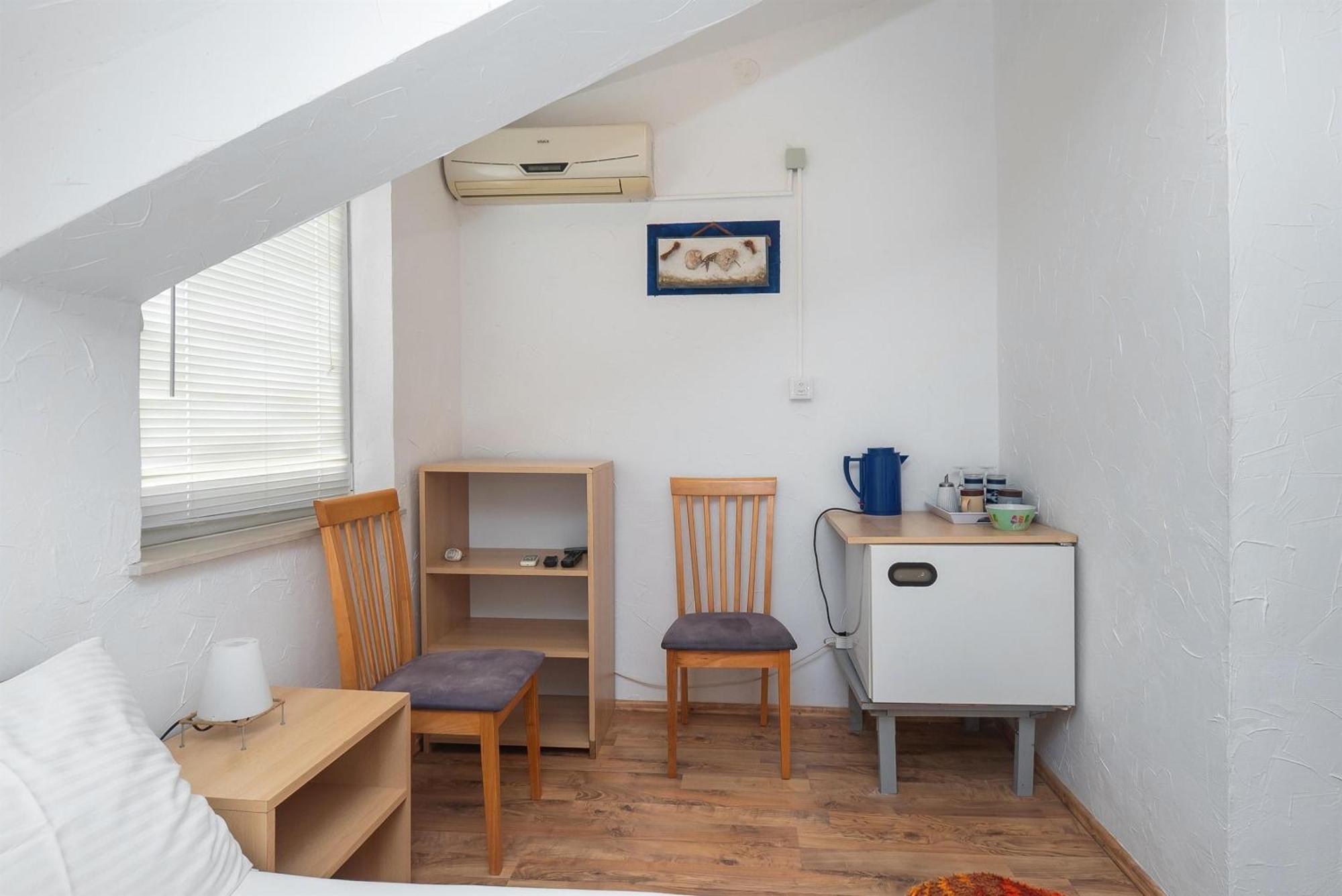 Apartments And Rooms Mladen Vodice Exterior foto