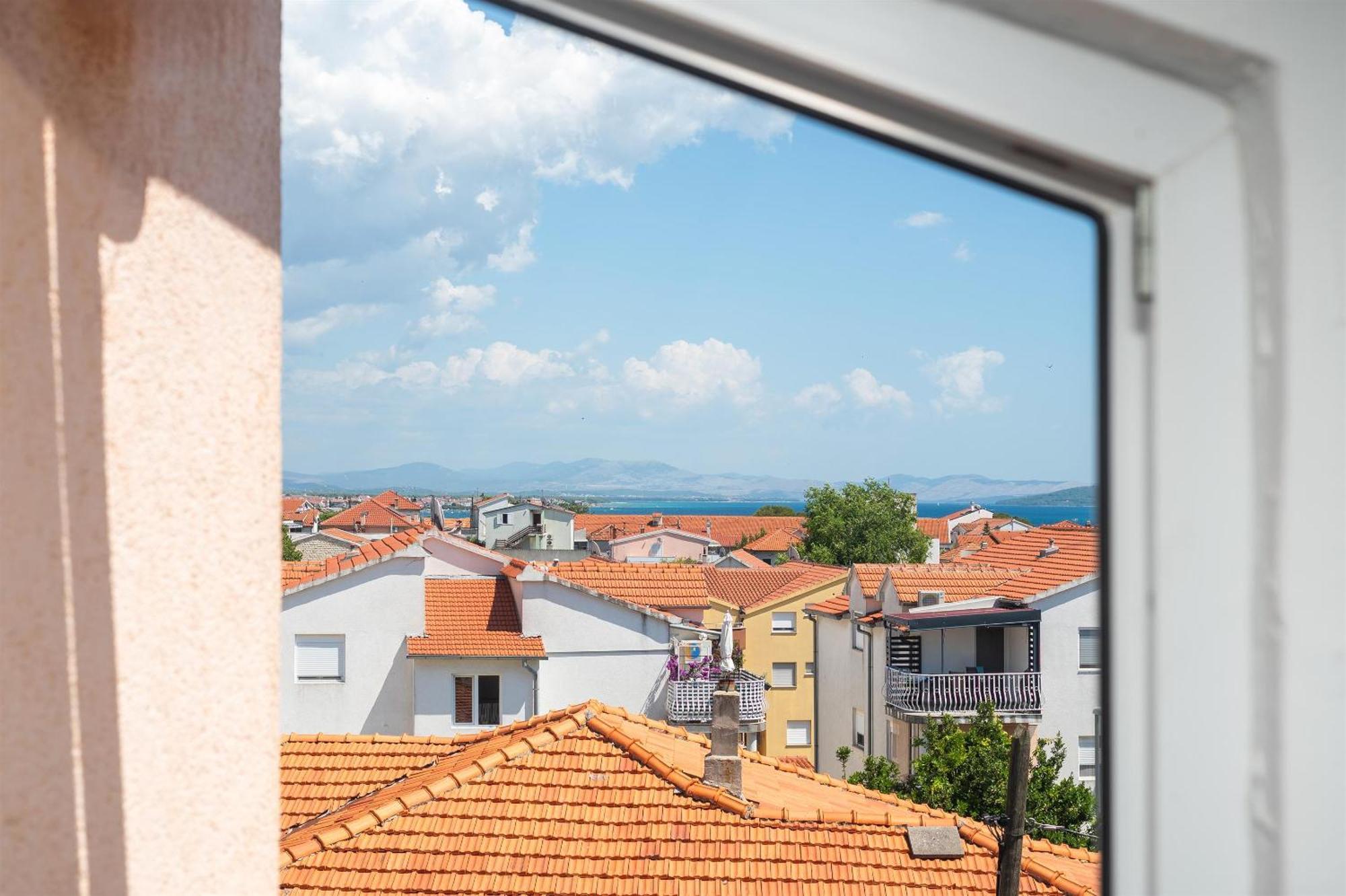 Apartments And Rooms Mladen Vodice Cameră foto