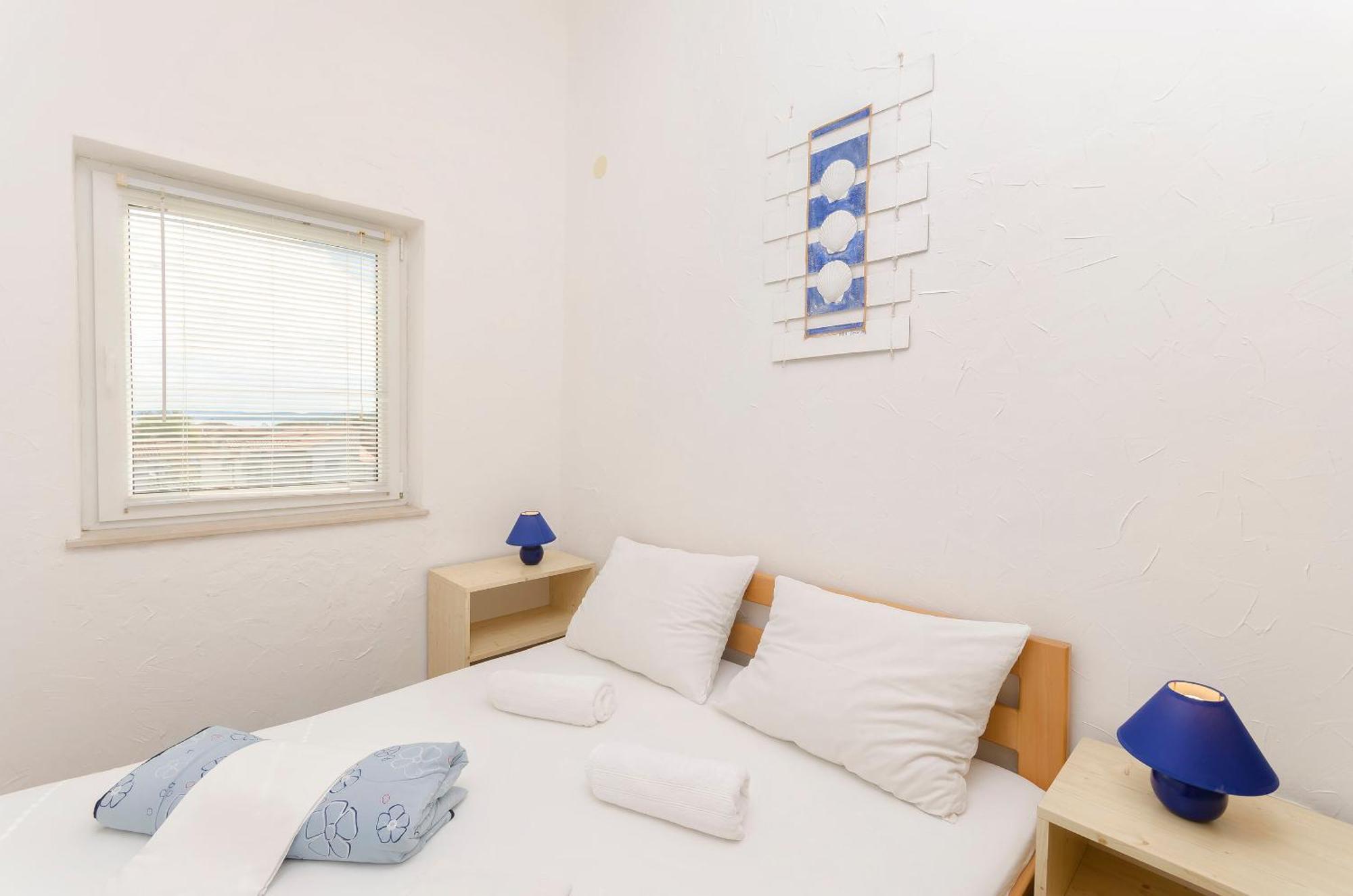 Apartments And Rooms Mladen Vodice Exterior foto