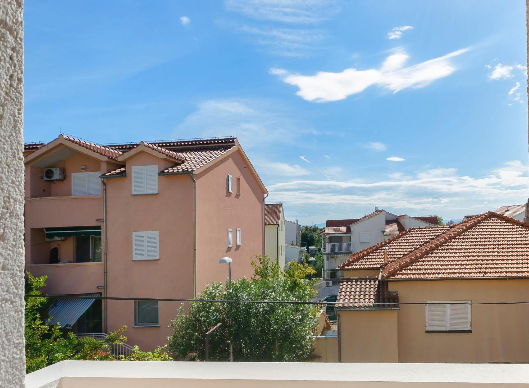 Apartments And Rooms Mladen Vodice Exterior foto